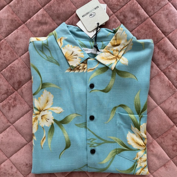 Quicksilver Edition Hawaiian Shirt - Picture 1 of 3